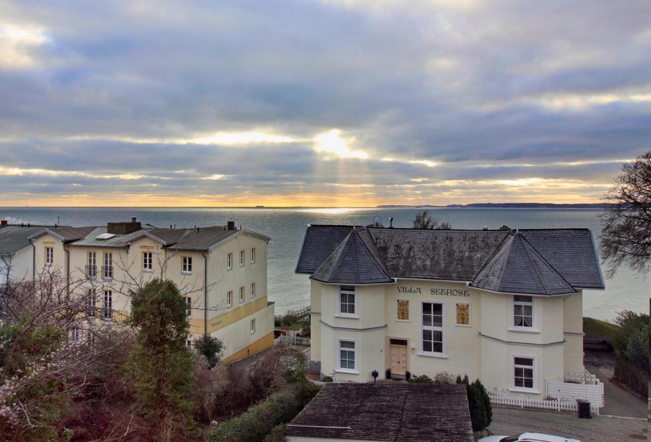 Villa Ostseelilie - Appartements Mit Balkon Und Meerblick Sassnitz Exterior photo