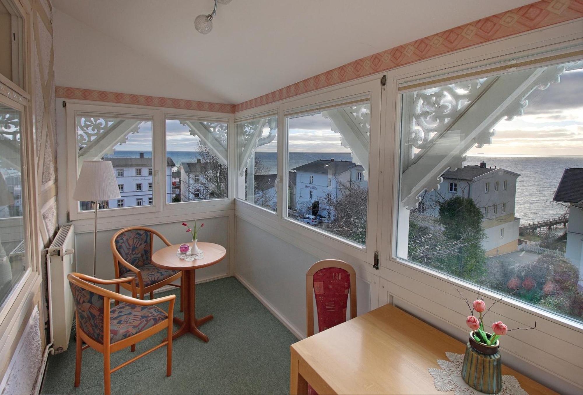 Villa Ostseelilie - Appartements Mit Balkon Und Meerblick Sassnitz Room photo