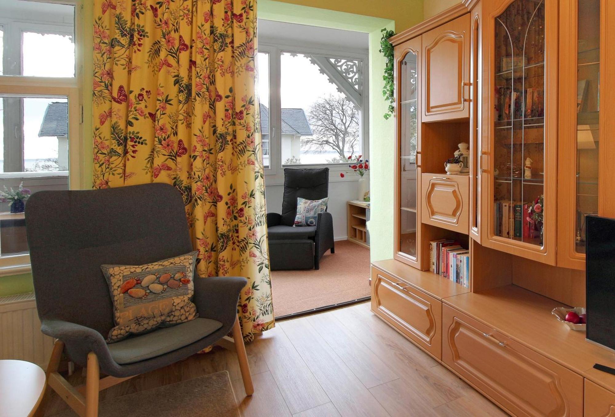 Villa Ostseelilie - Appartements Mit Balkon Und Meerblick Sassnitz Room photo
